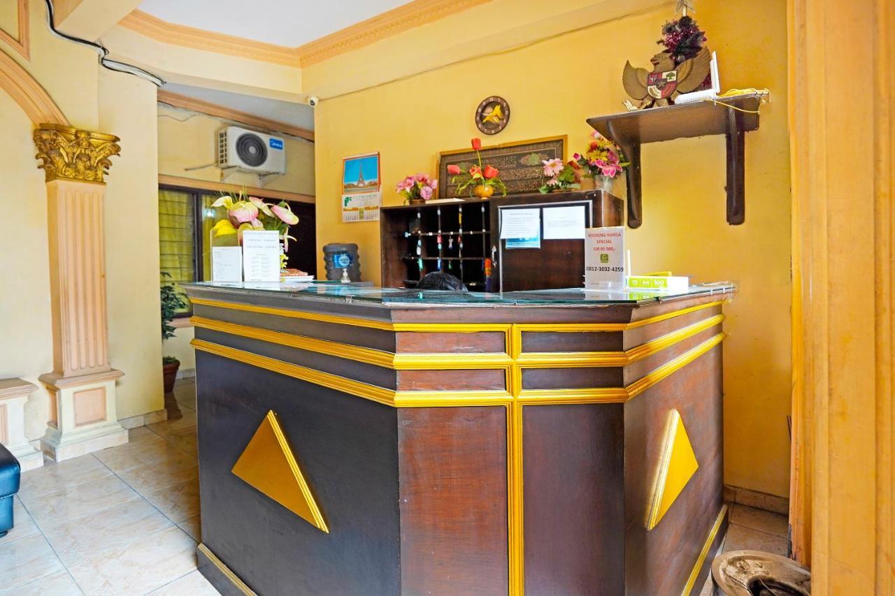 Hotel Oyo 91390 Kost Grand Royal Elite à Sorabaya Extérieur photo